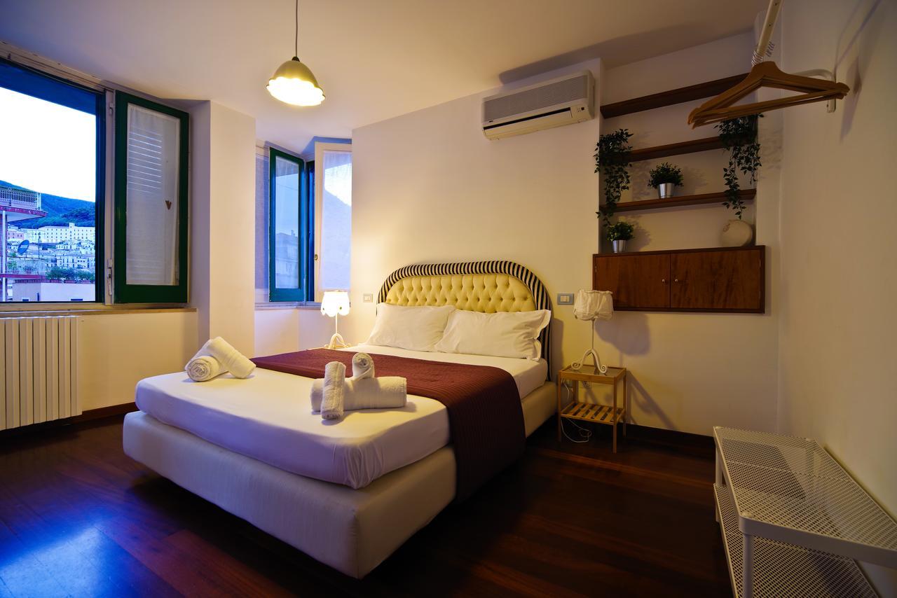 Bed And Travel Apartment Dogana Regia 15 ซาแลร์โน ภายนอก รูปภาพ