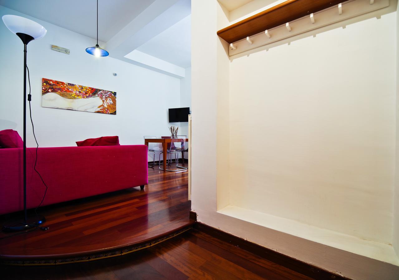 Bed And Travel Apartment Dogana Regia 15 ซาแลร์โน ภายนอก รูปภาพ