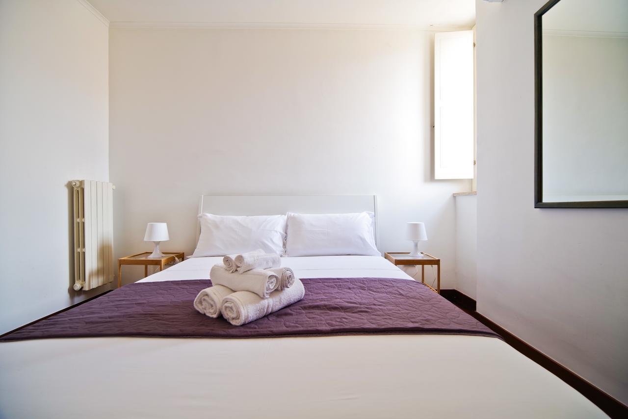 Bed And Travel Apartment Dogana Regia 15 ซาแลร์โน ภายนอก รูปภาพ
